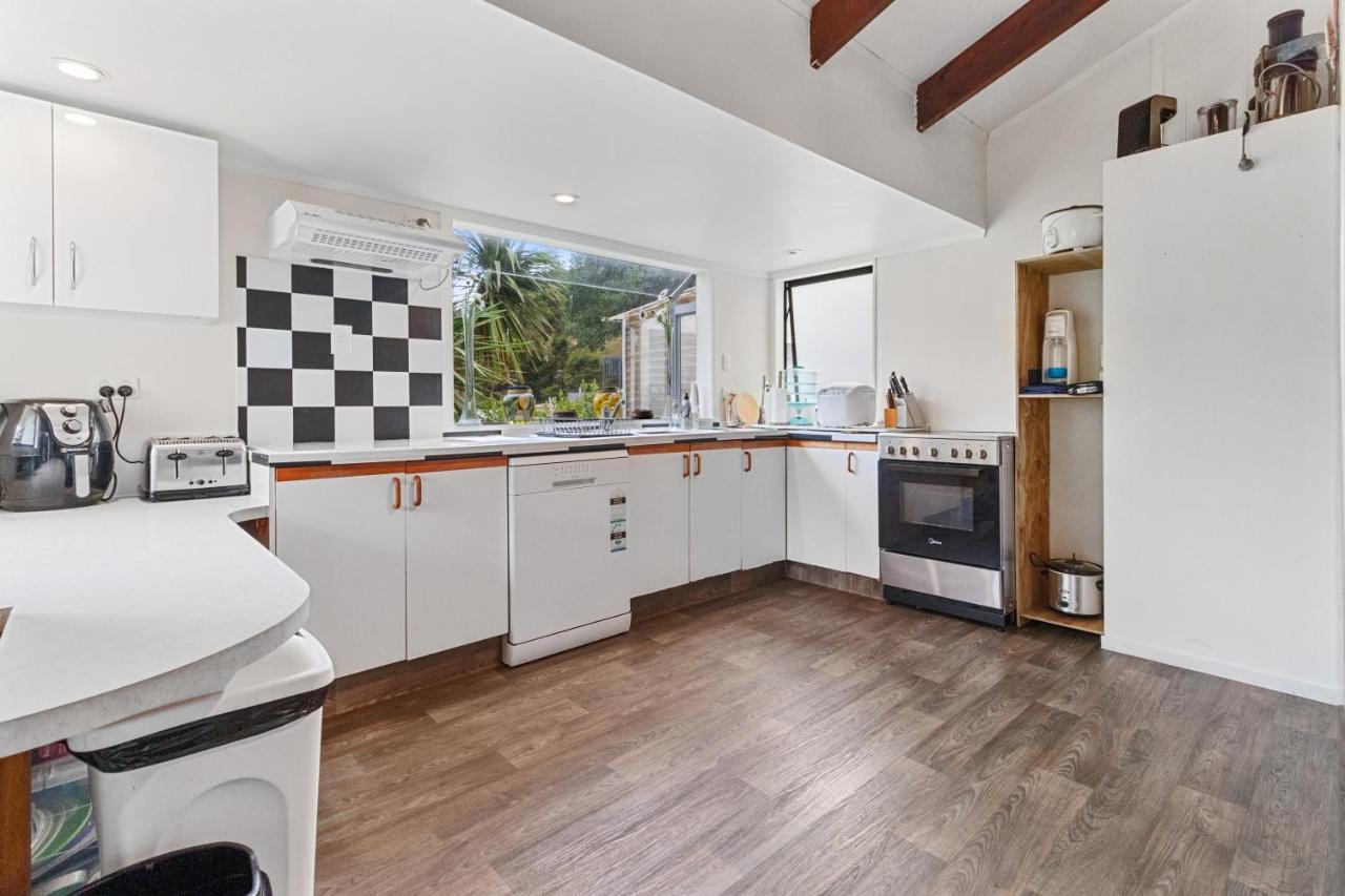 Riverside Accommodation Karangahake Exterior photo